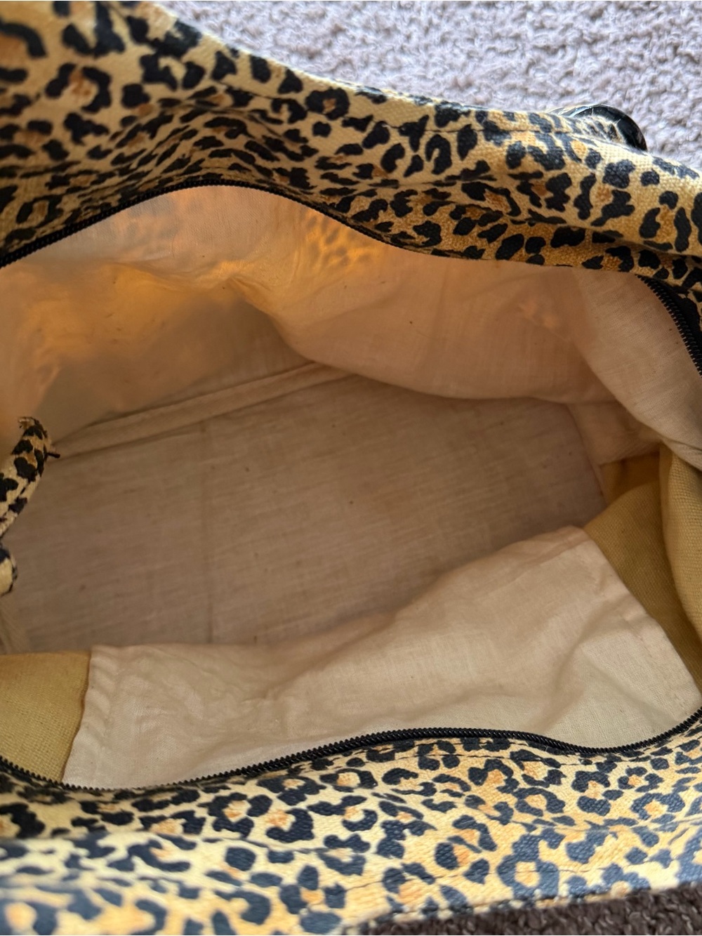 Rare Vintage Leopard Print Sequin Tote Bag With Wooden Charms - Picture 7 of 7